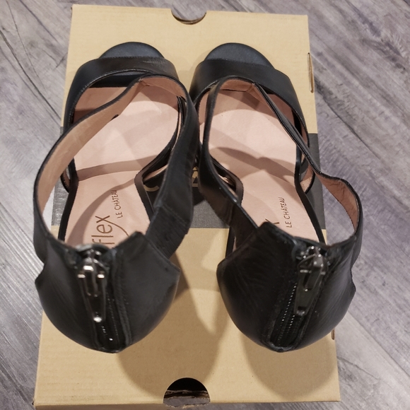 Le Chateau Black shoes - Picture 5 of 6